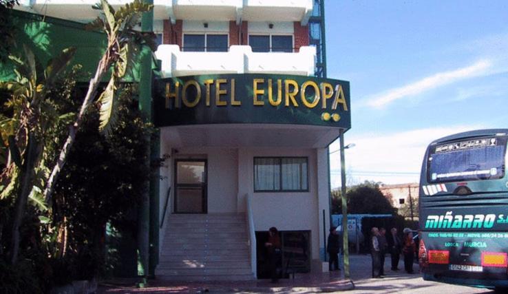 Hotel Europa ลาลฟาส เดล ปี ภายนอก รูปภาพ